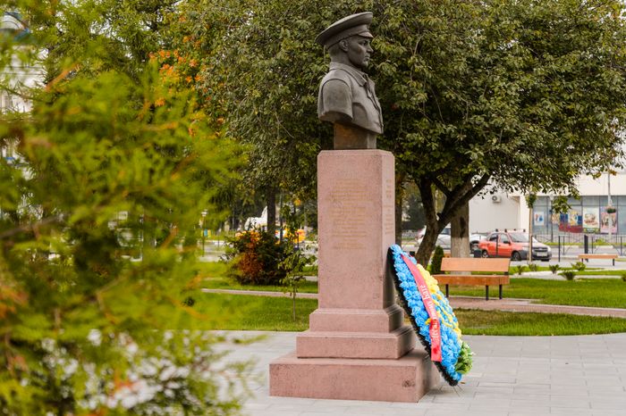 Бронницы. Бюст В.Ф. Маргелова