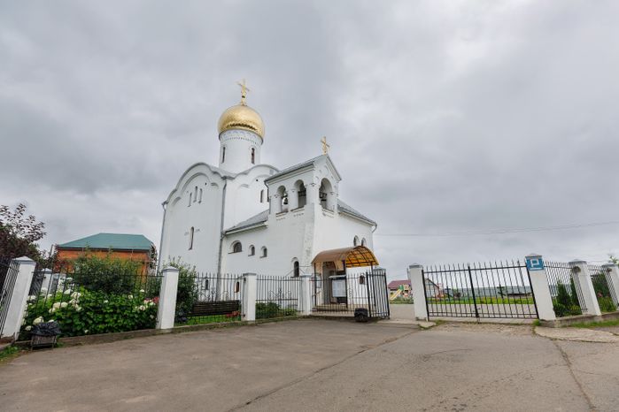 Храм Рождества Пресвятой Богородицы в поселке Поварово округа Солнечногорск