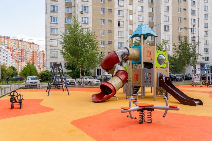 Новая детская игровая площадка на улице Текстильной в Лобне