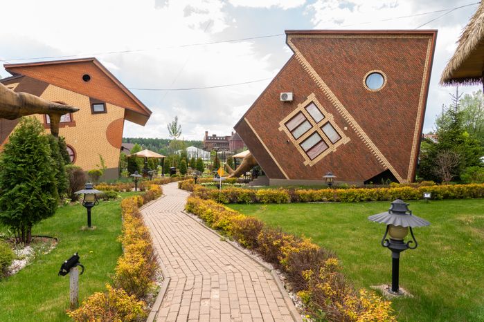 Отдых в домиках-перевертышах в загородном клубе «Лачи»