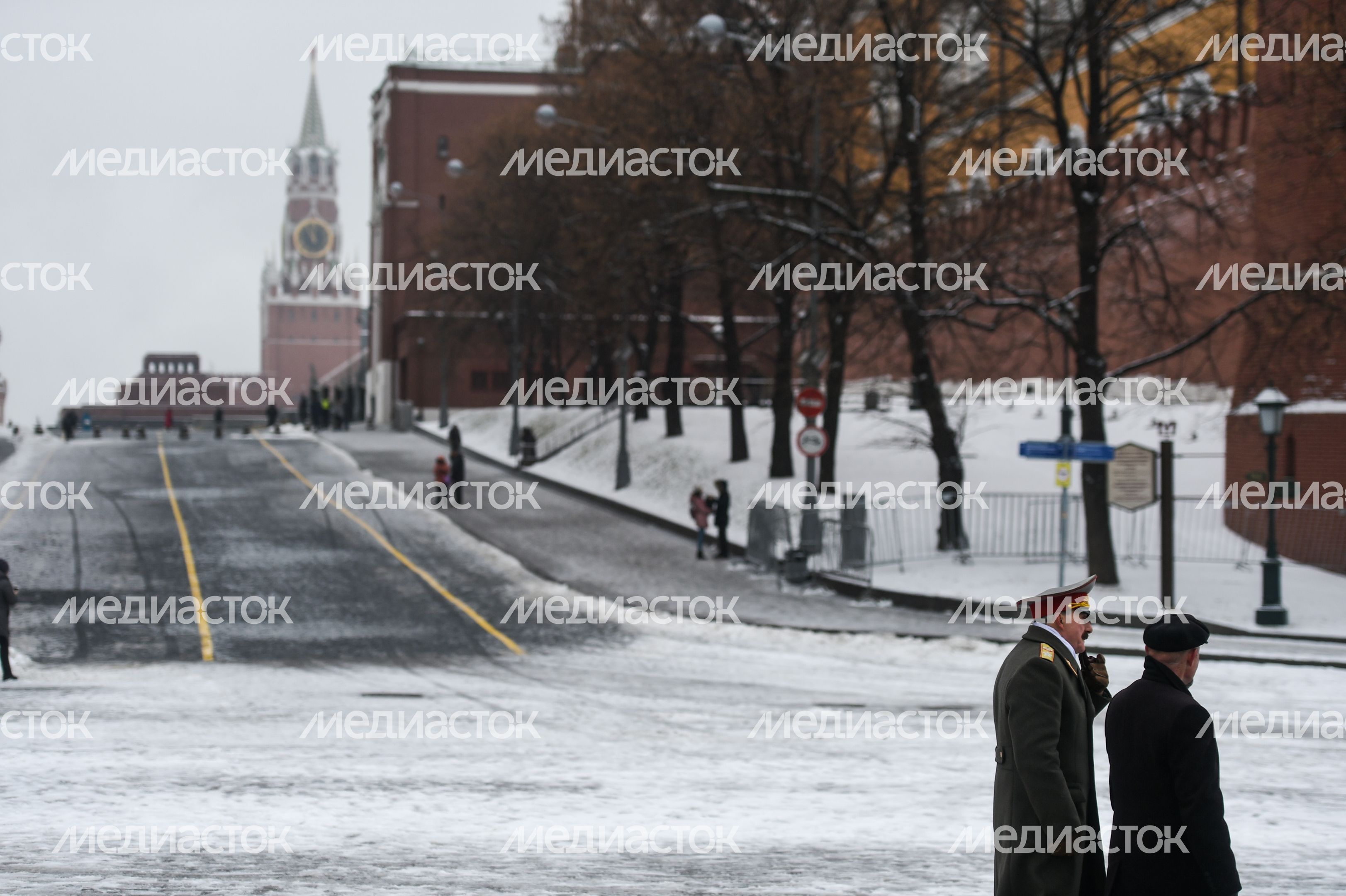 Последстивя сильного снегопада в Москве