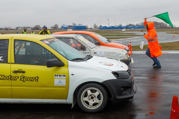 Открытие сезона ралли-кросса на гоночной трассе ADM Raceway в Мячково округа Люберцы