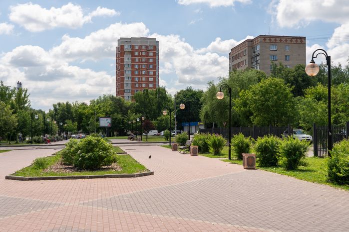 Бульвар имени кинорежиссера Е.Е. Карелова в Подольске