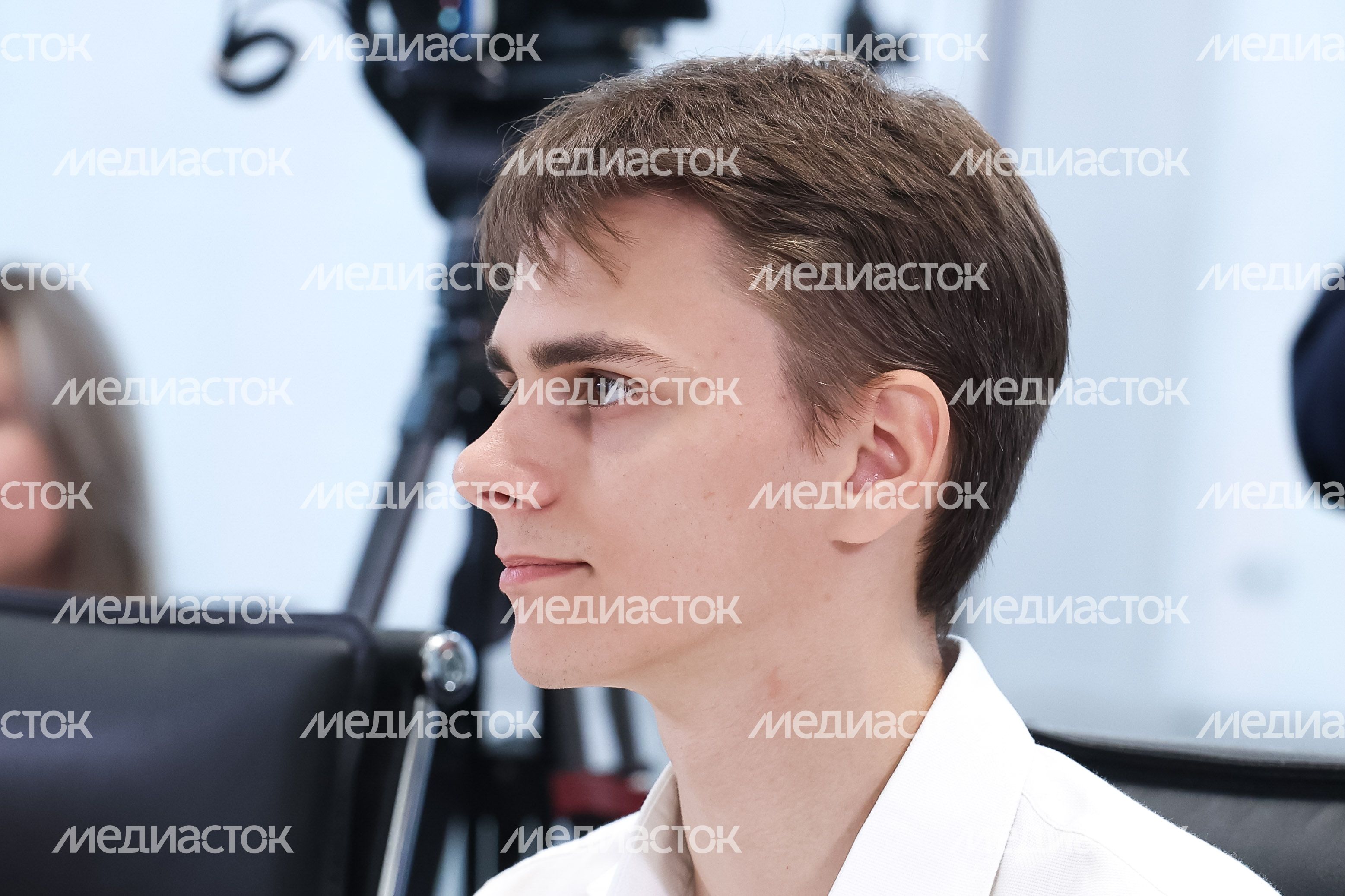 Андрей Воробьев поздравил подмосковных школьников, показавших отличные результаты на ЕГЭ