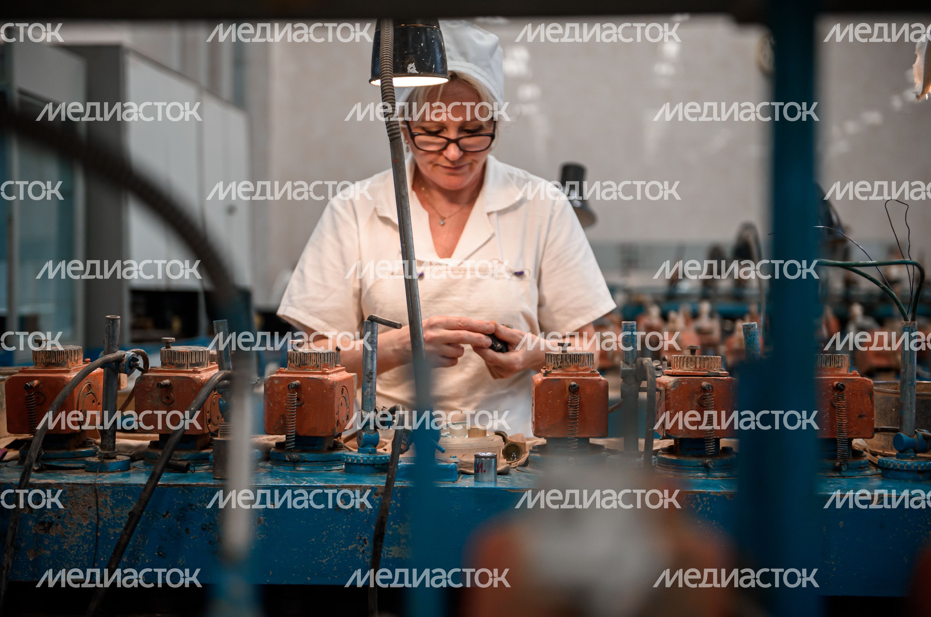 Рабочие моменты завода «Зенит»