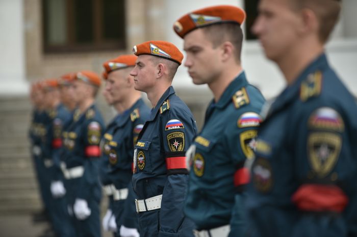 Прощание с погибшими членами экипажа самолета Ил-76 в Жуковском