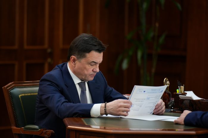 Андрей Воробьев провел встречу с главой Можайского м.о. Денисом Мордвинцевым