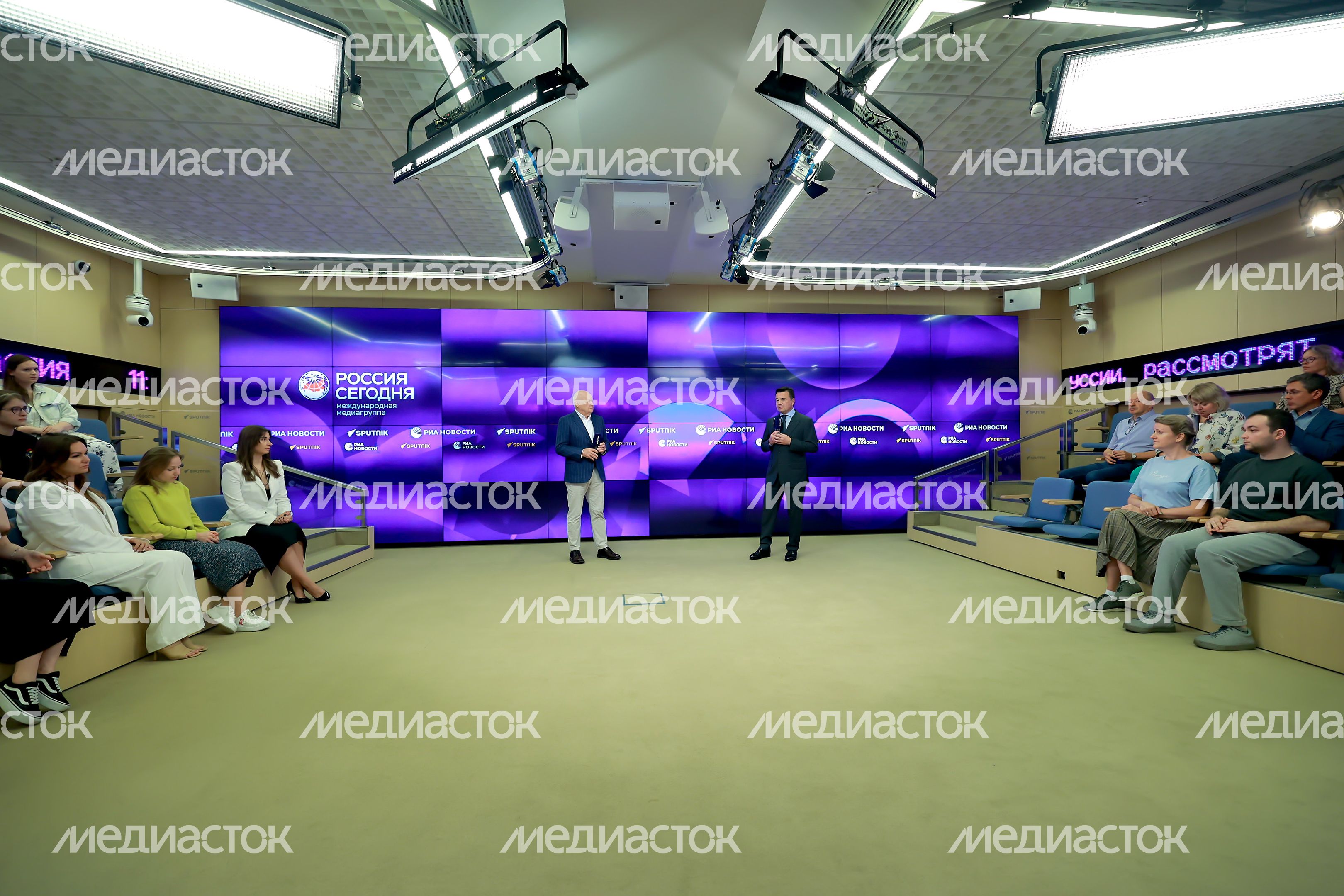 Андрей Воробьев вручил Дмитрию Киселеву Орден «За заслуги перед Московской областью» I степени