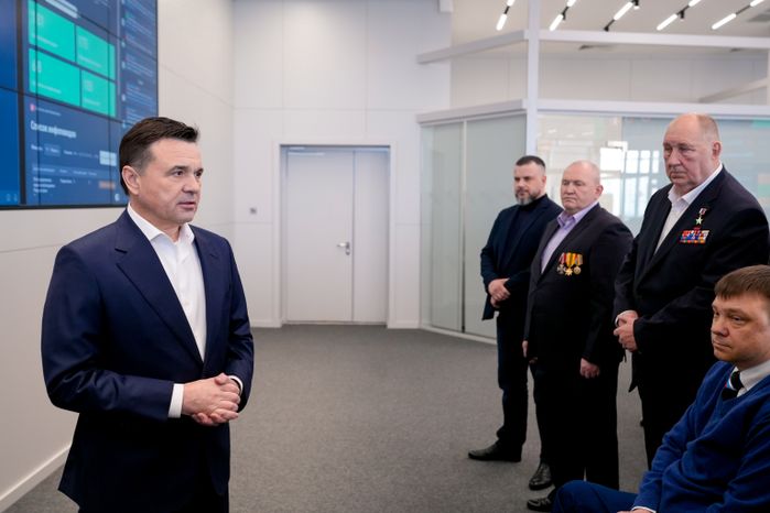 Андрей Воробьев встретился с членами Общественного совета образовательной программы "Герои Подмосковья"