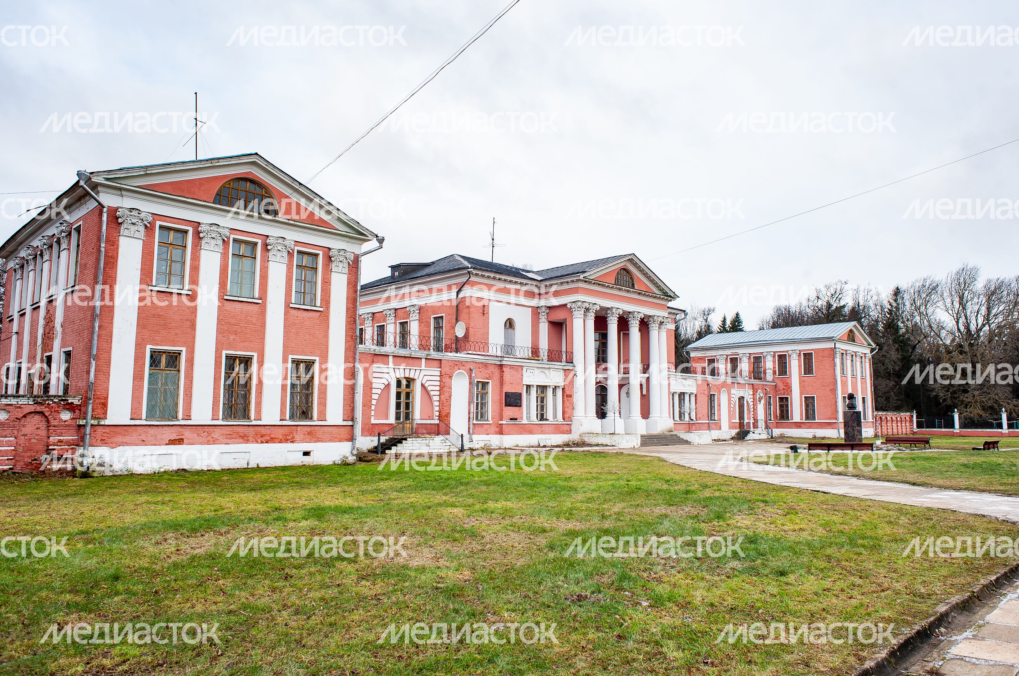 Виды села Ярополец
