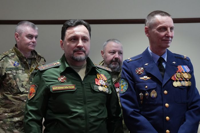 Добровольцам подразделения БАРС вручили государственные награды