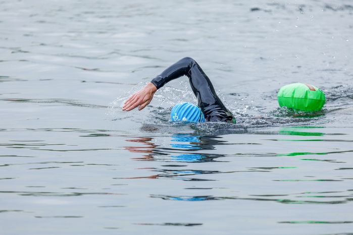 Заплыв на открытой воде Swimcup на Кореневском карьере в Люберцах