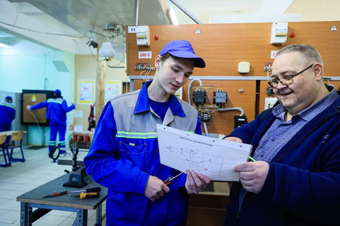 Посещение Губернатором Павлово-Посадского Техникума