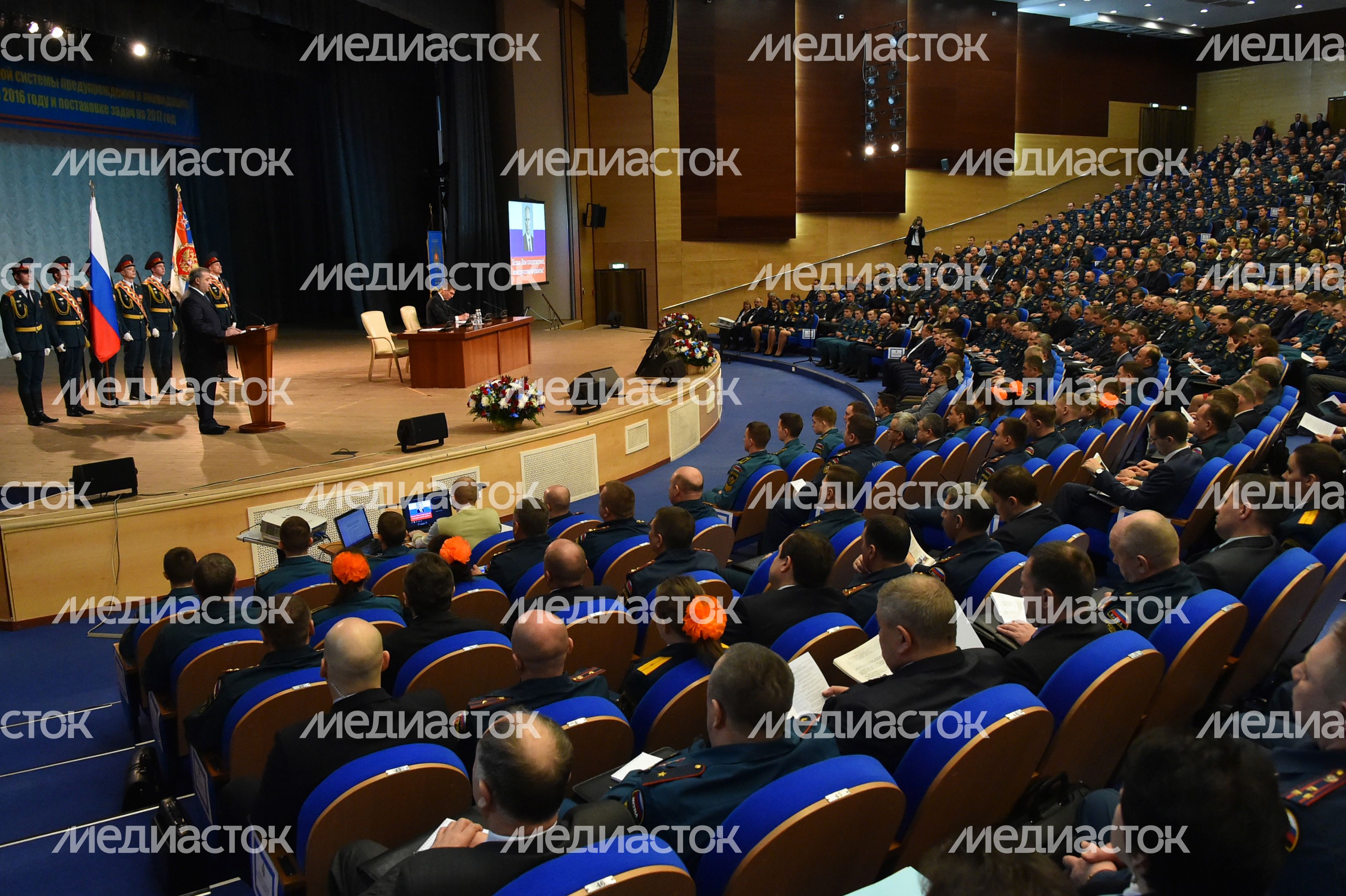 Сбор по подведению итогов деятельности системы РСЧС прошел в подмосковном доме правительства