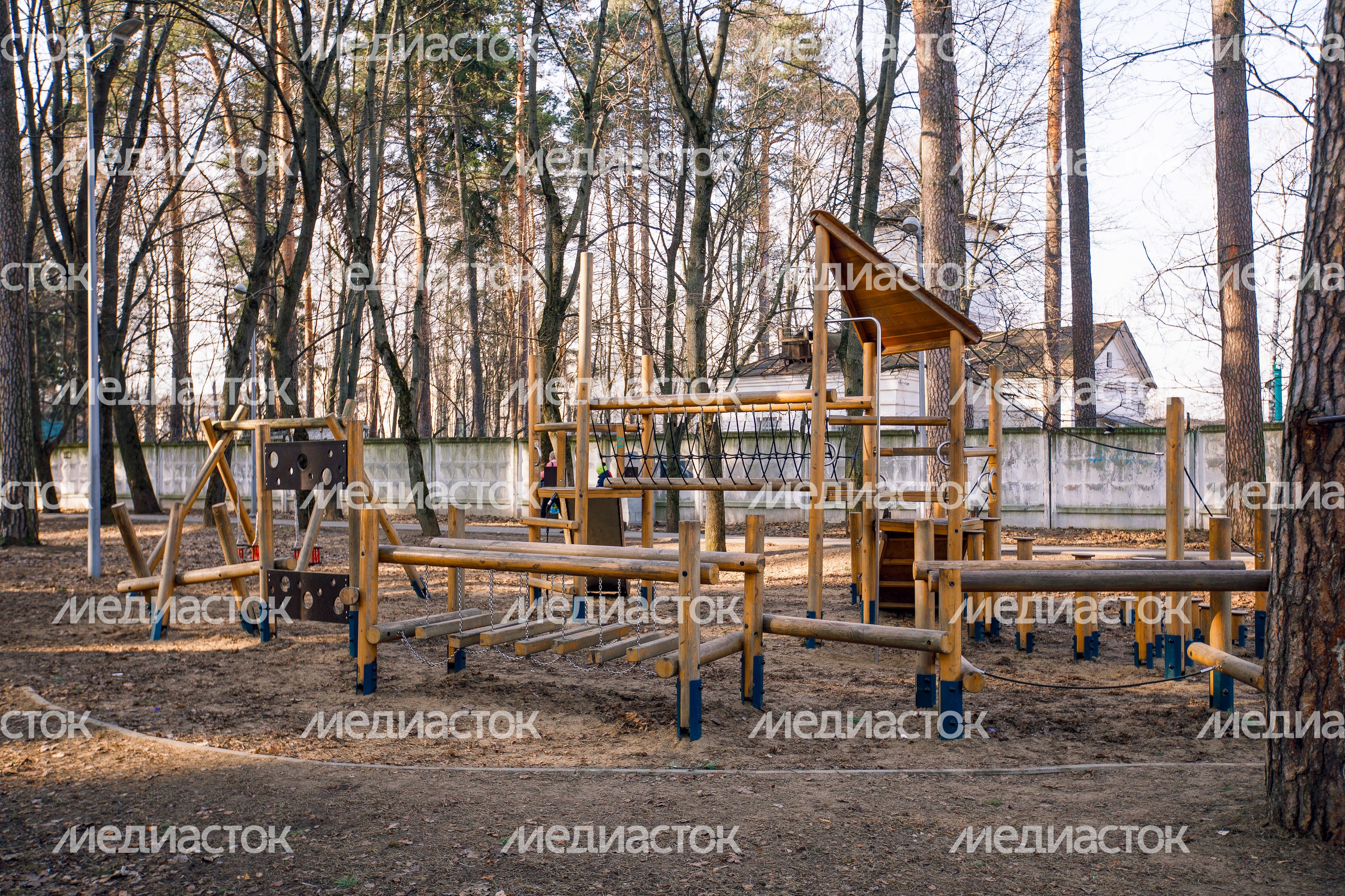 Сквер Героев Курсантов в микрорайоне Юбилейный города Королев Сквер Героев Курсантов в микрорайоне Юбилейный города Королев