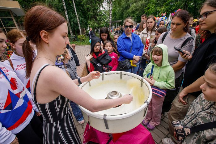 Праздник в честь Дня защиты детей в парке им. Л.Н. Толстого в Химках