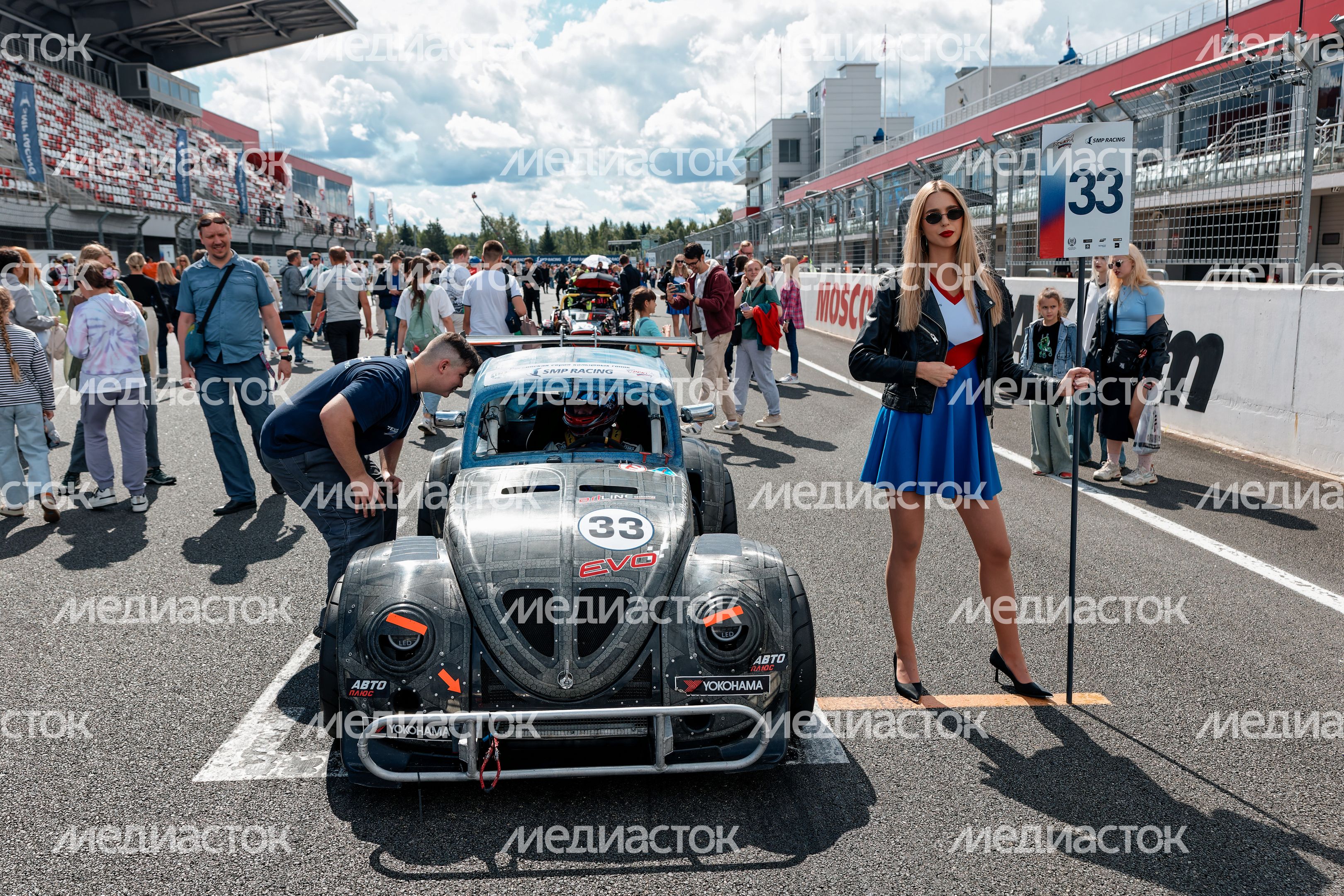 VI этап российской серии кольцевых гонок на автодроме Moscow Raceway