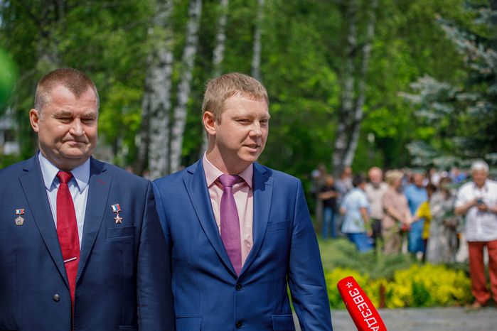 Торжественная встреча космонавтов в Звездном городке