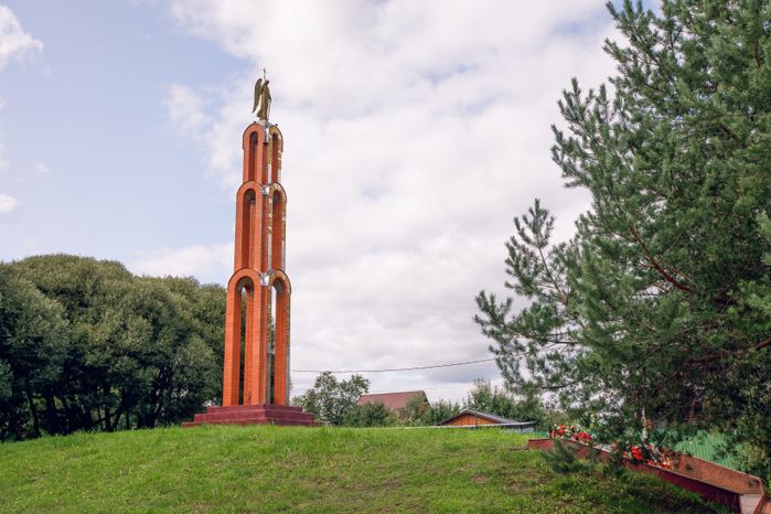 Сергиев Посад. Стела памяти в Богородском