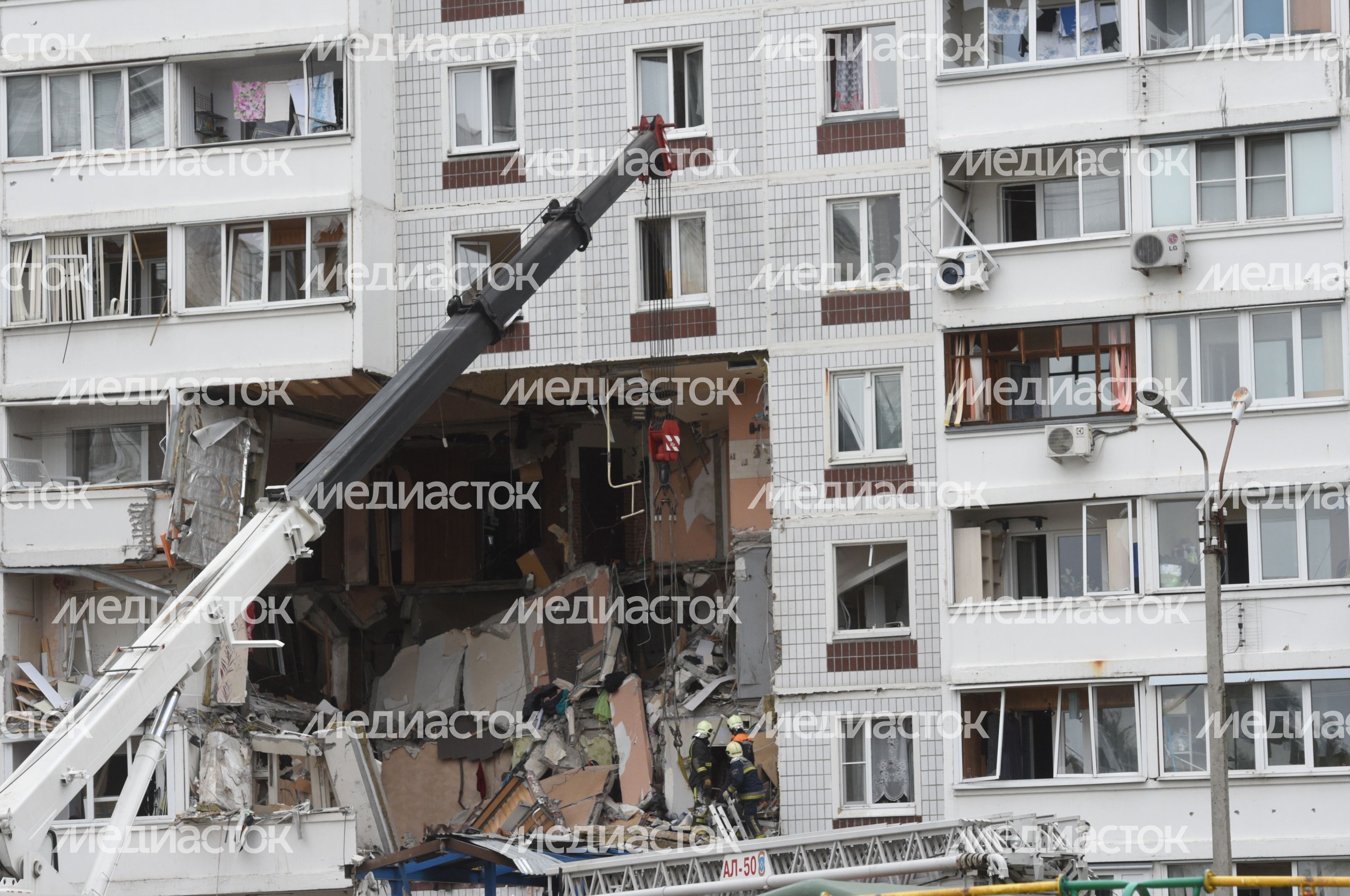 Кадры с места взрыва газа в жилом доме в Ногинске