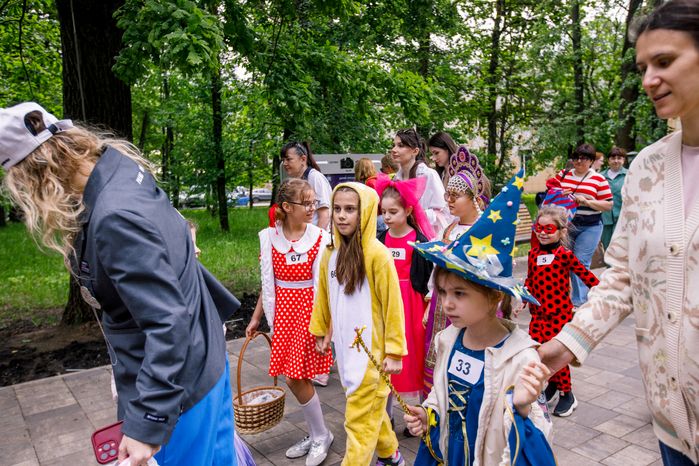 Конкурс на лучший карнавальный костюм в честь Дня защиты детей в парке им. Л.Н. Толстого в Химках