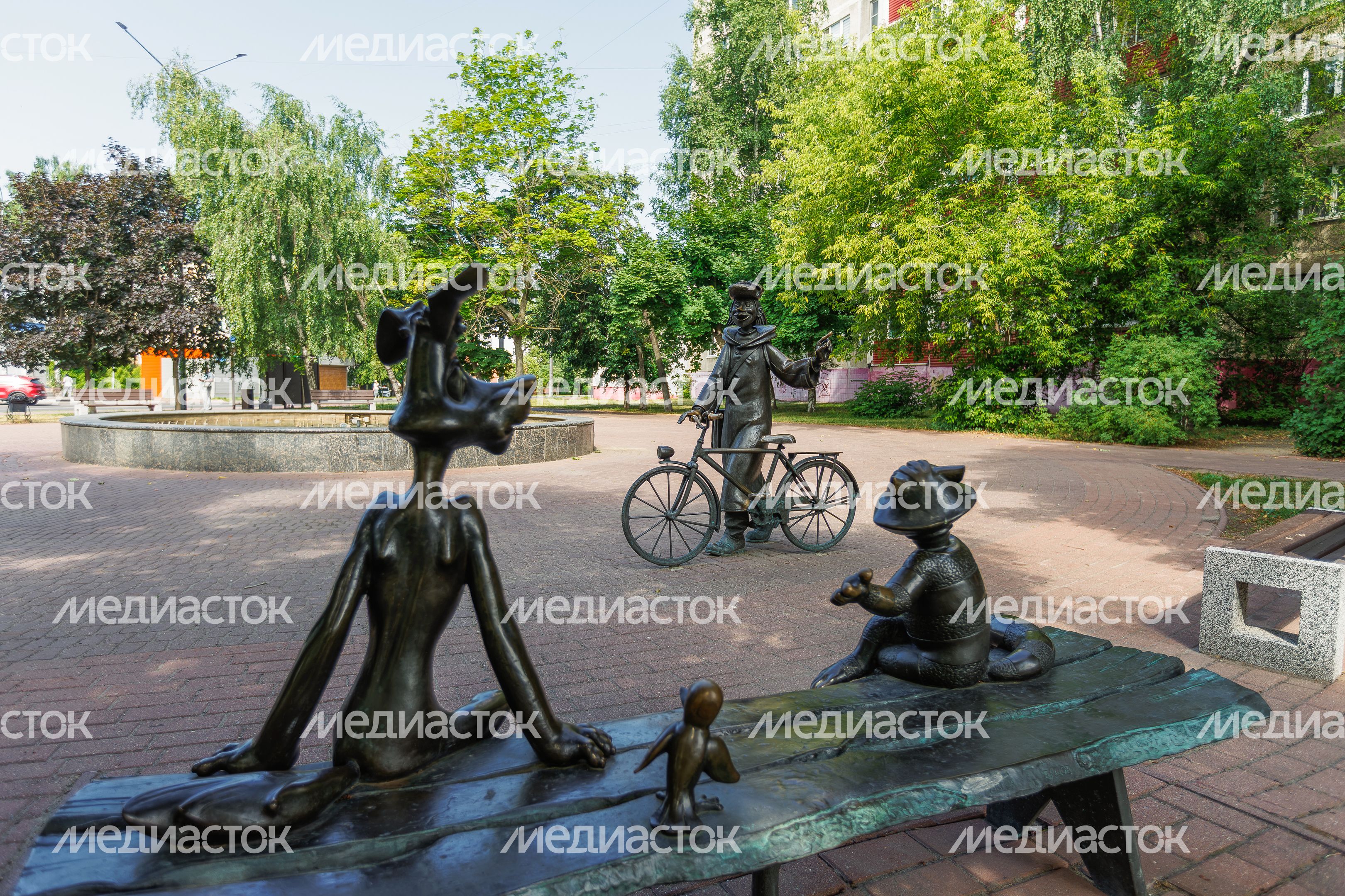 Жанровая скульптура «Трое из Простоквашино» на улице Михалевича в Раменском Жанровая скульптура «Трое из Простоквашино» на улице Михалевича в Раменском