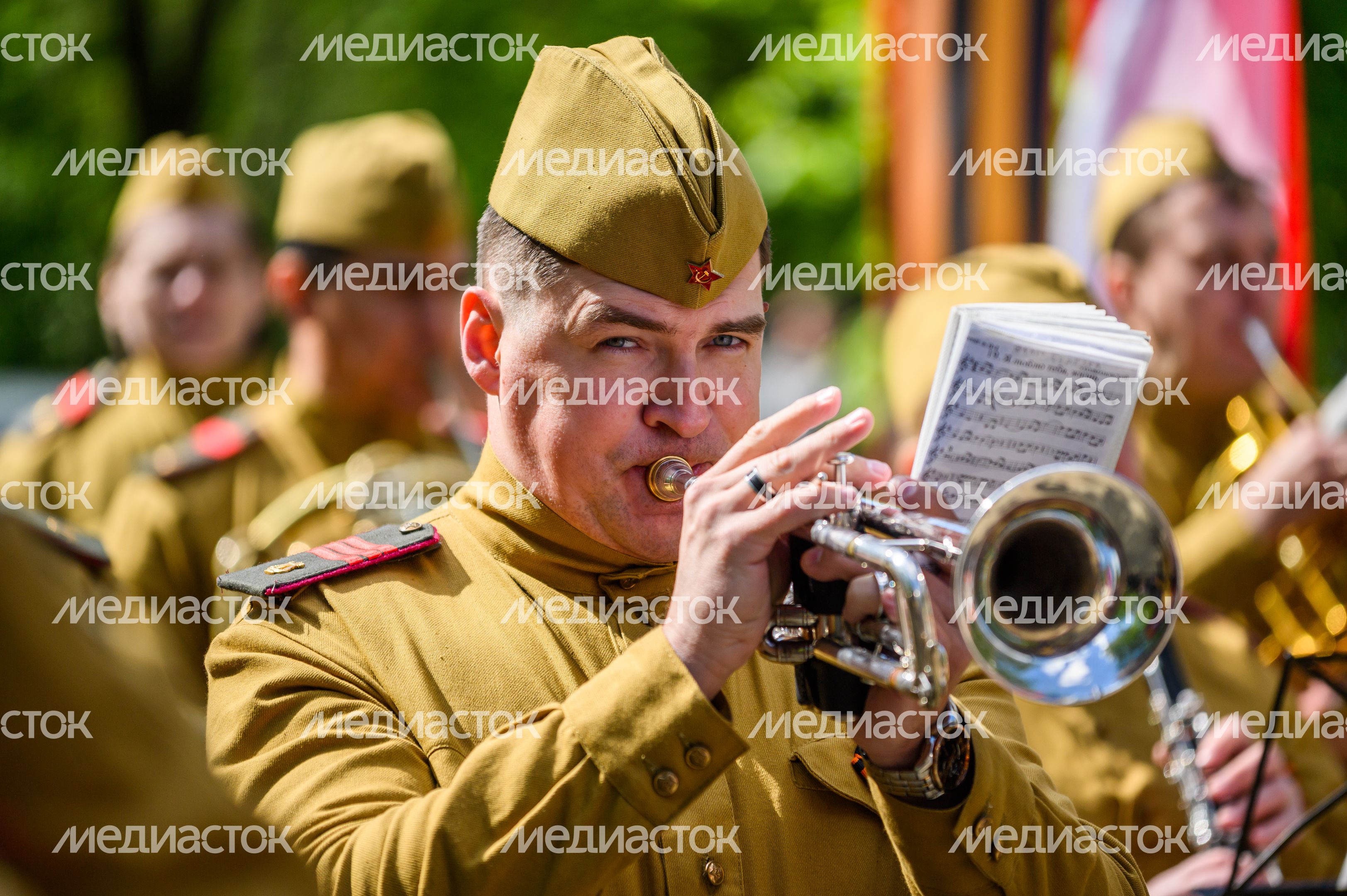 Торжественная церемония зажжения Вечного огня в Королеве Торжественная церемония зажжения Вечного огня в Королеве
