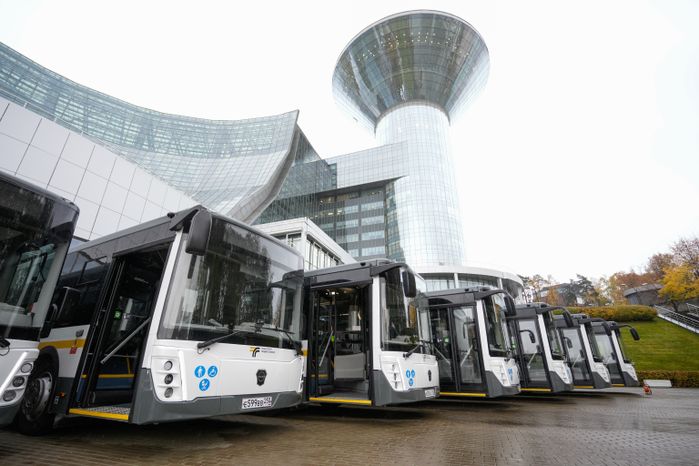 В филиалы "Мострансавто" передана очередная партия автобусов ЛиАЗ-5292