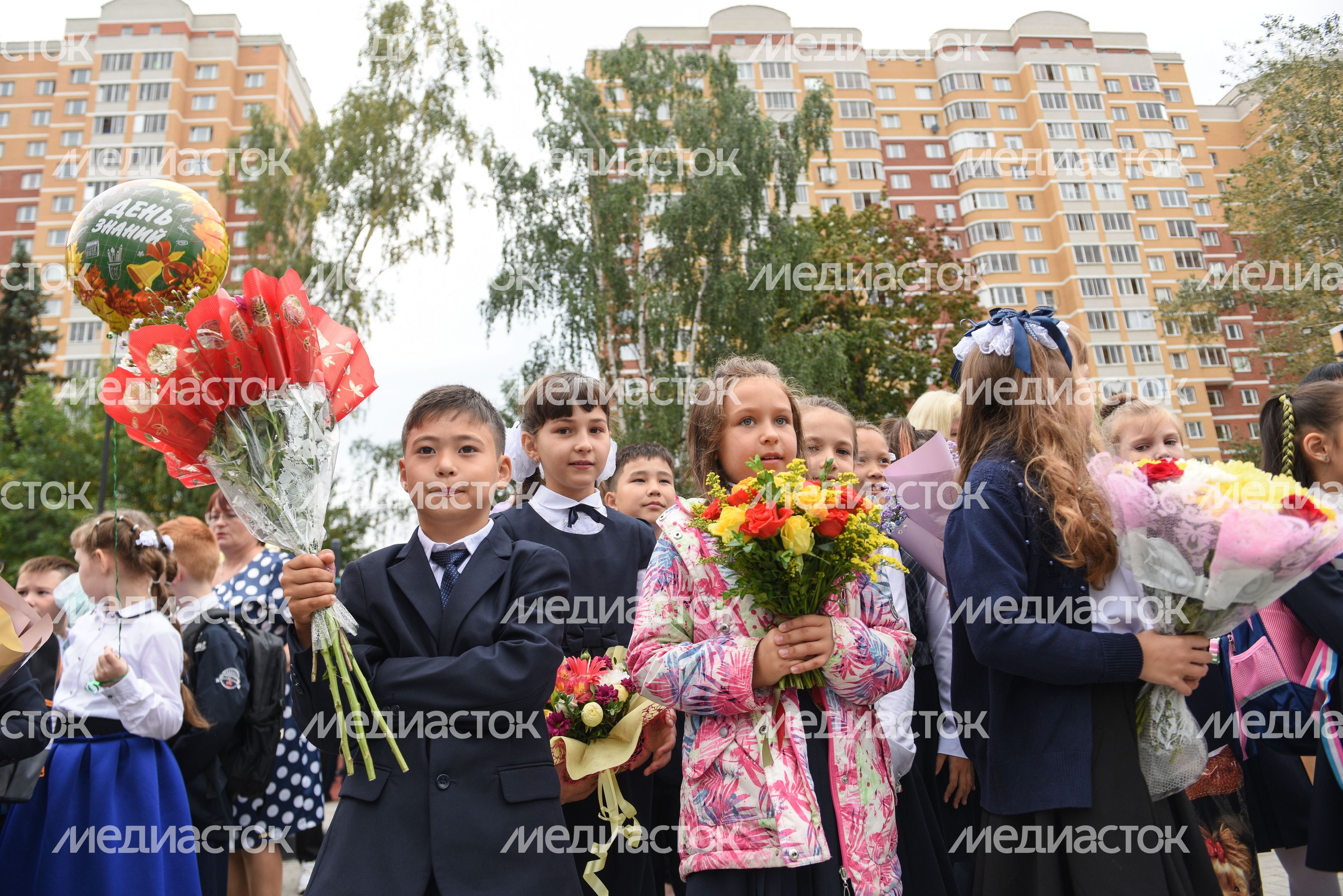 День знаний в общеобразовательной школе № 8 в городском округе Балашиха