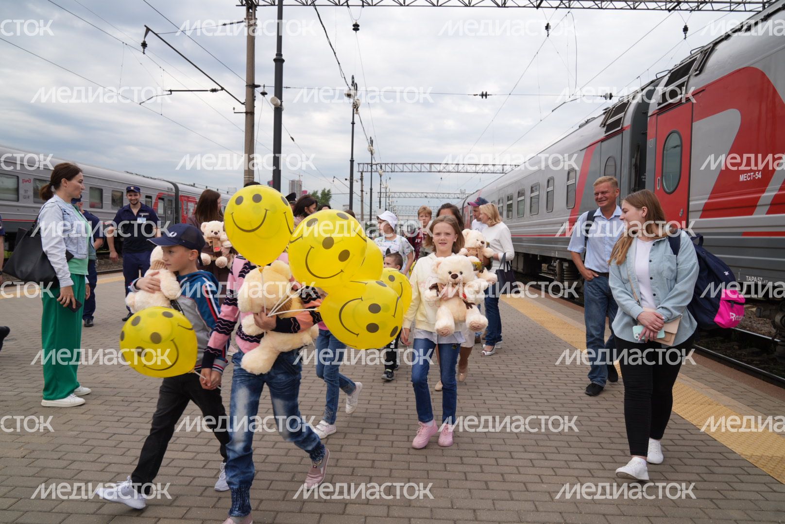 Семья из Подмосковья взяла под опеку 9 детей из ДНР
