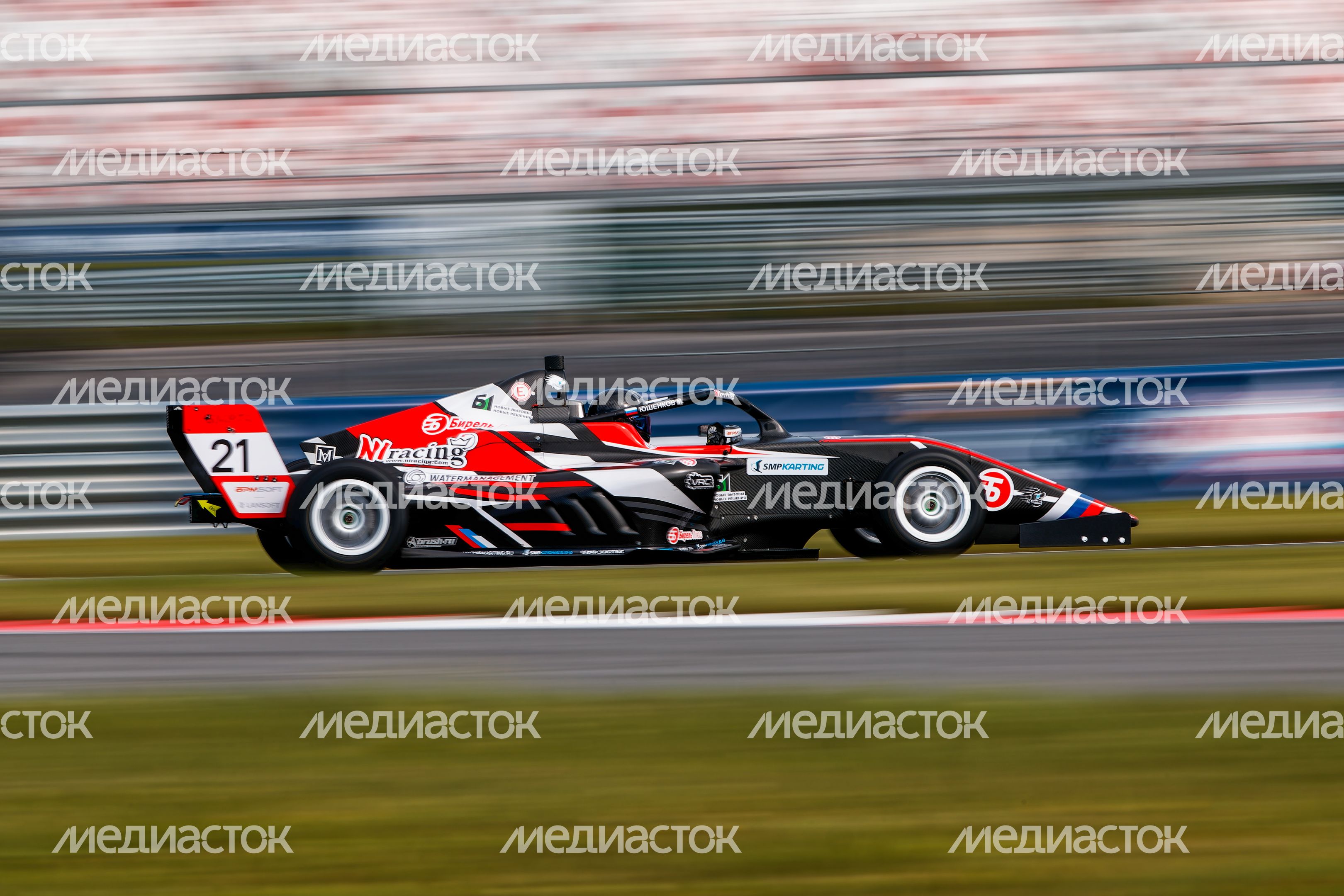 VI этап российской серии кольцевых гонок на автодроме Moscow Raceway