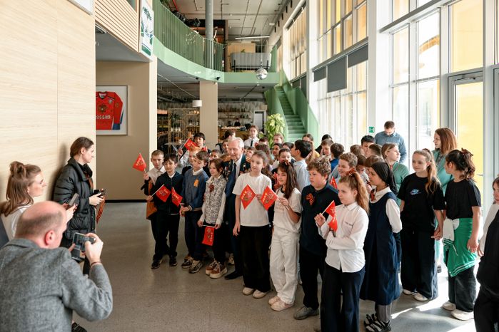Фотовыставка патриотического проекта «Китель Победы» в Горках-2 Одинцовского округа