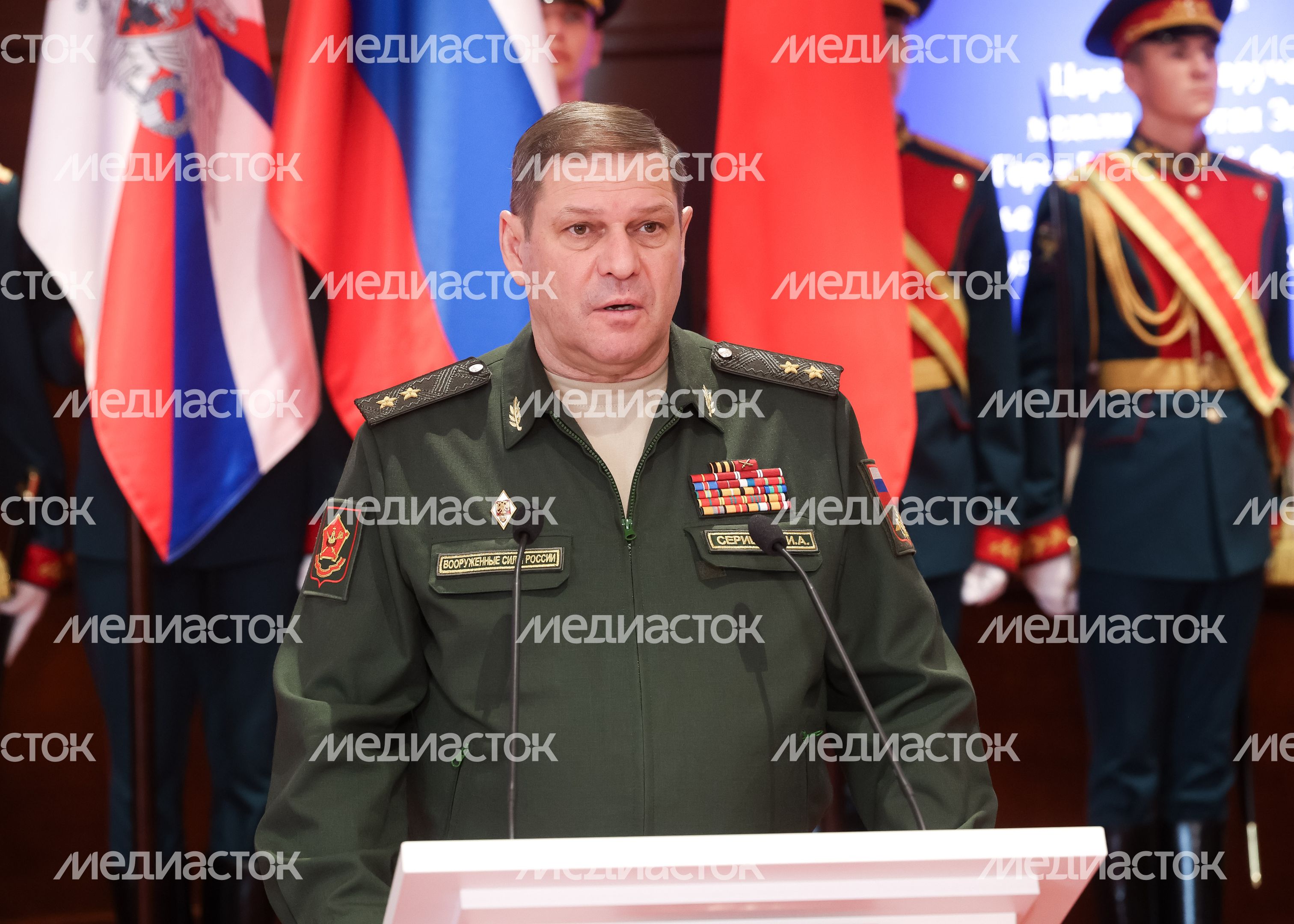 Семье подполковника Андрея Кулакова передали Золотую Звезду Героя России Семье подполковника Андрея Кулакова передали Золотую Звезду Героя России