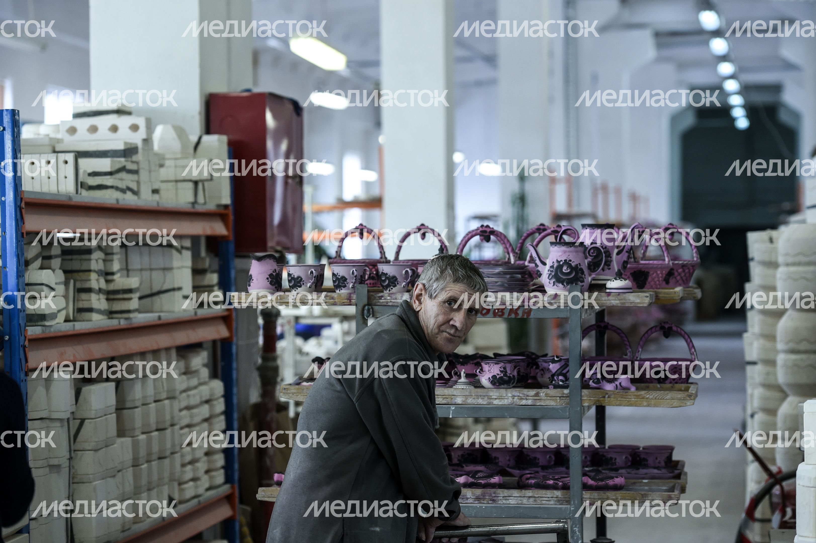 Производство знаменитого Гжельского фарфора