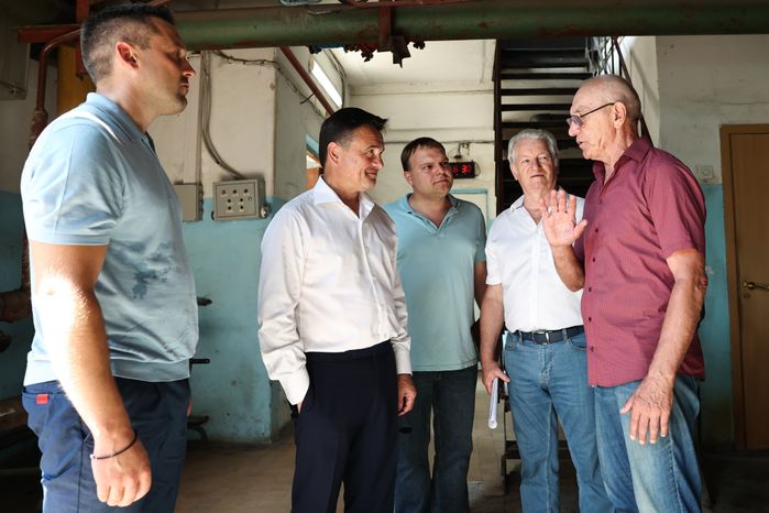 Андрей Воробьев проверил ход работ по реконструкции котельной в Дубне