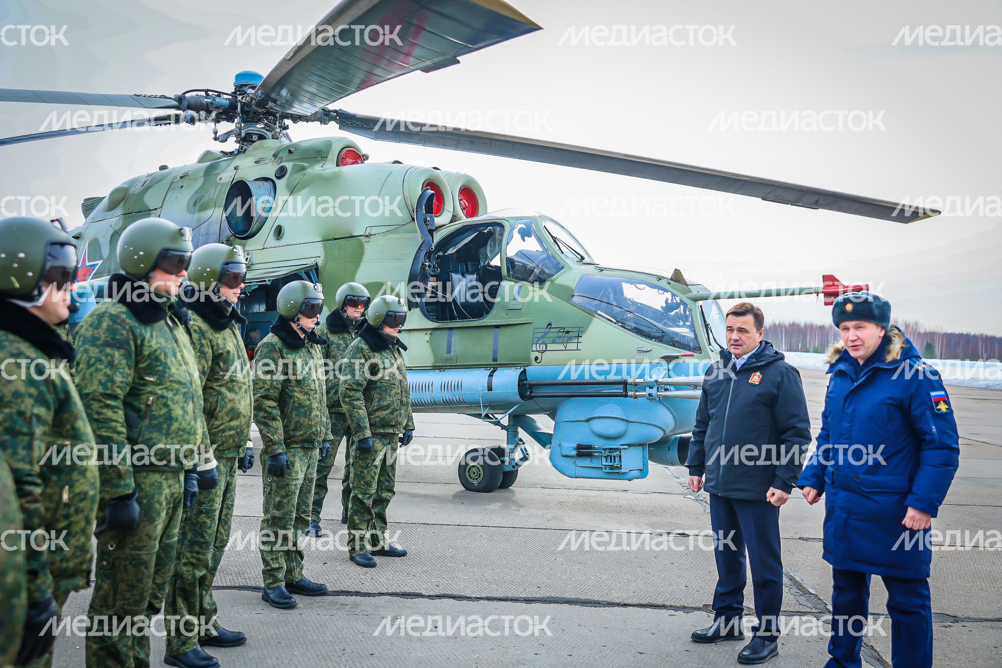 Губернатор поблагодарил военнослужащих вертолетной эскадрильи