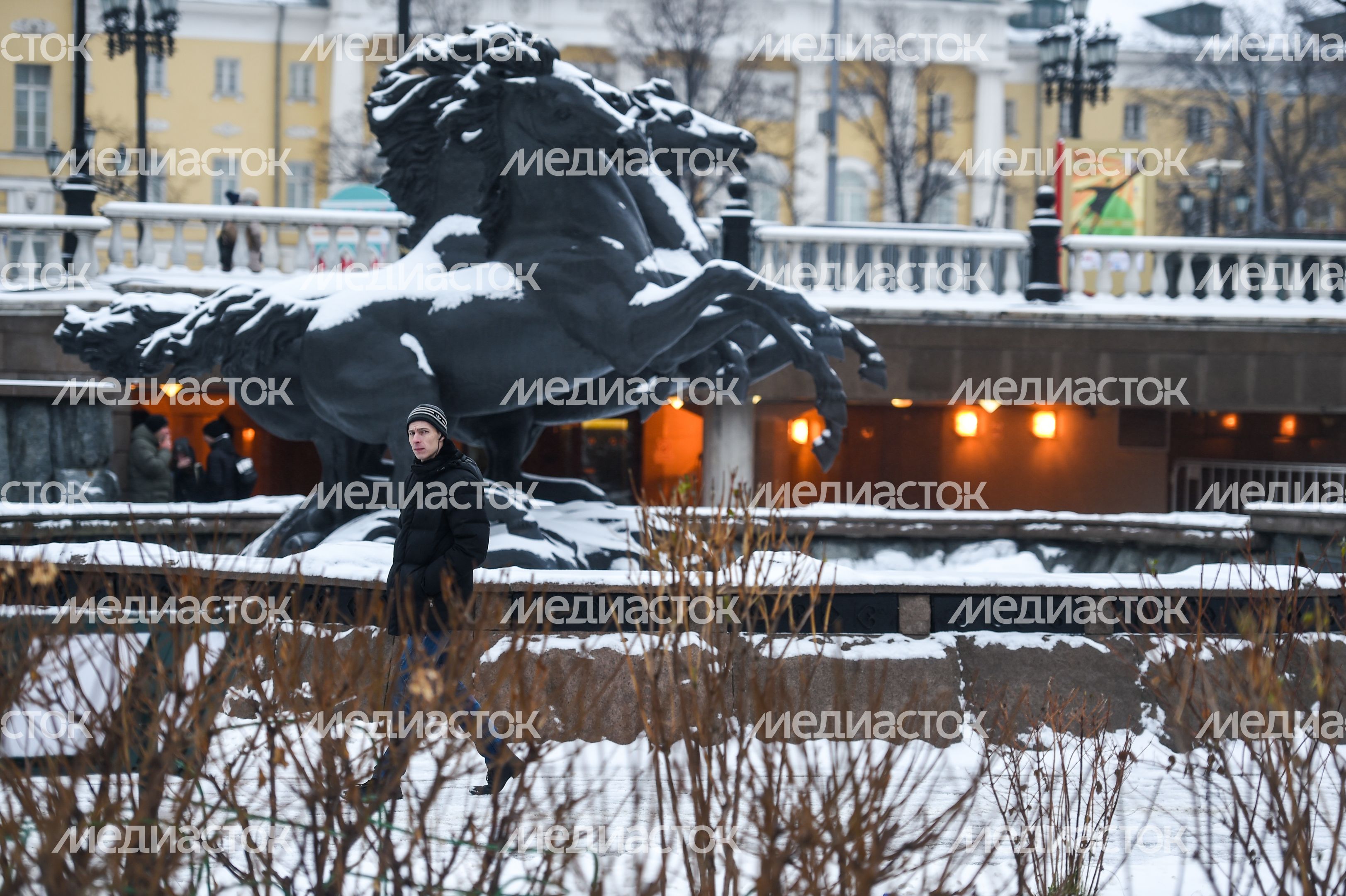 Последстивя сильного снегопада в Москве