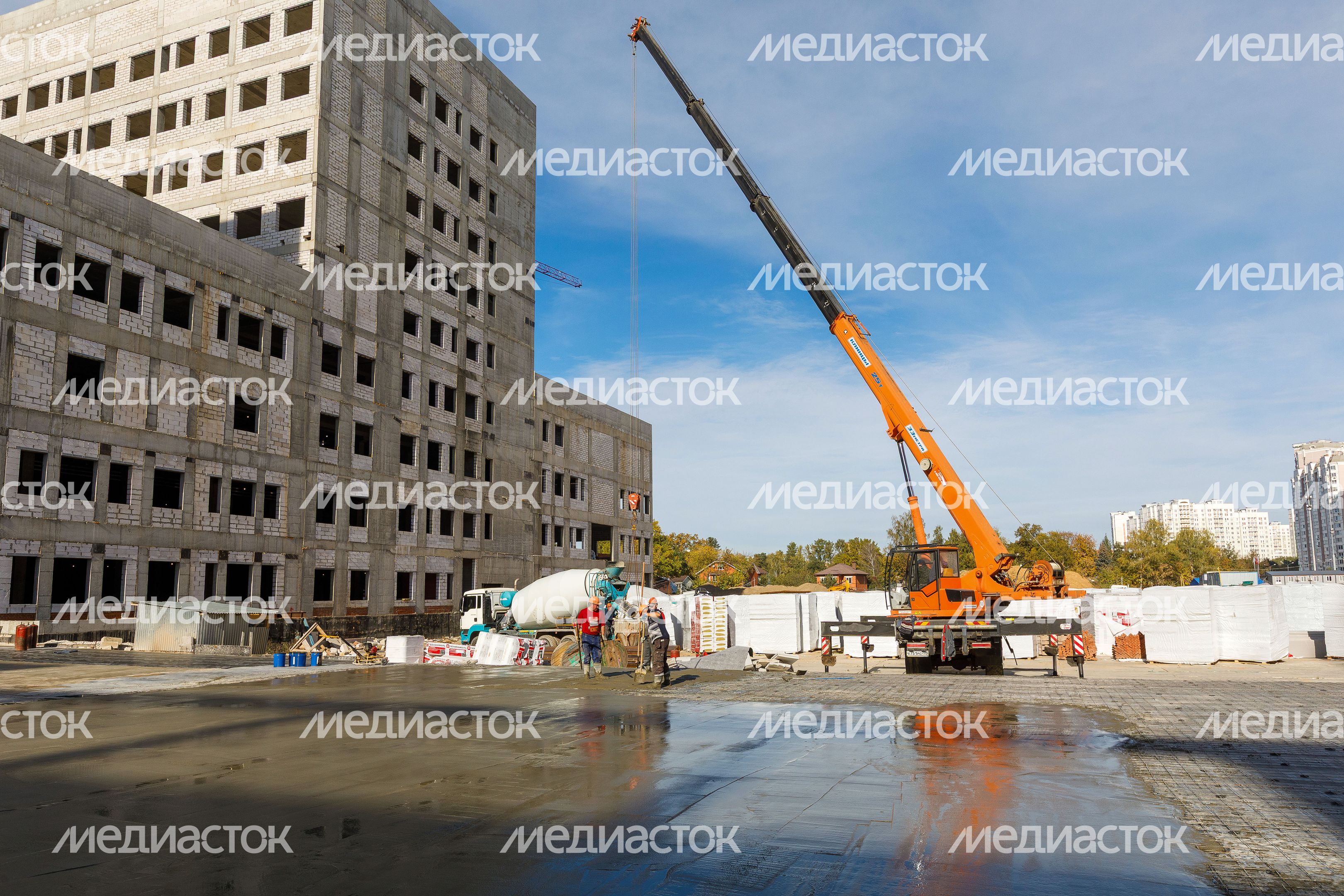 Спецтехника на строительстве Центральной районной больницы в Балашихе 2025 Спецтехника на строительстве Центральной районной больницы в Балашихе 2025