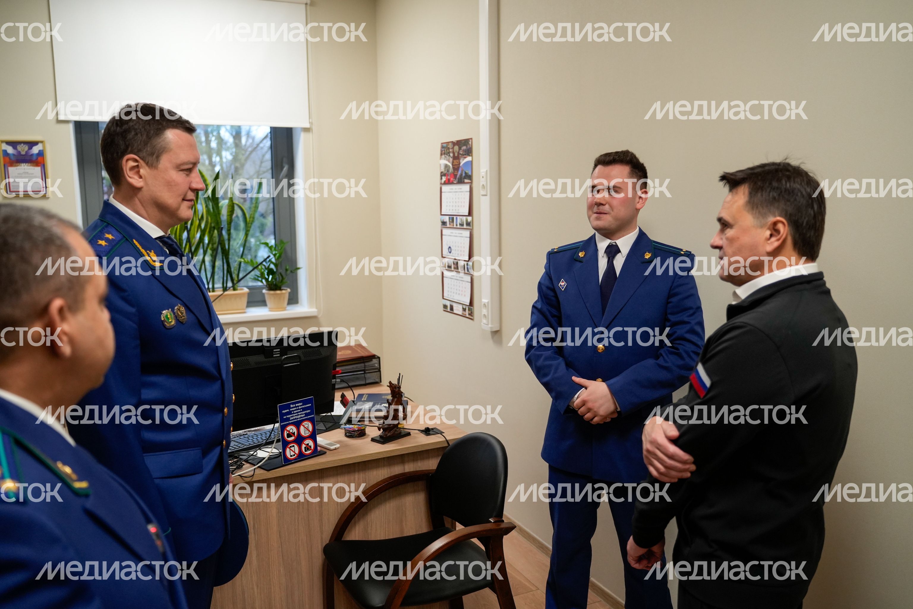 Андрей Воробьев открыл новое здание Солнечногорской городской прокуратуры Андрей Воробьев открыл новое здание Солнечногорской городской прокуратуры