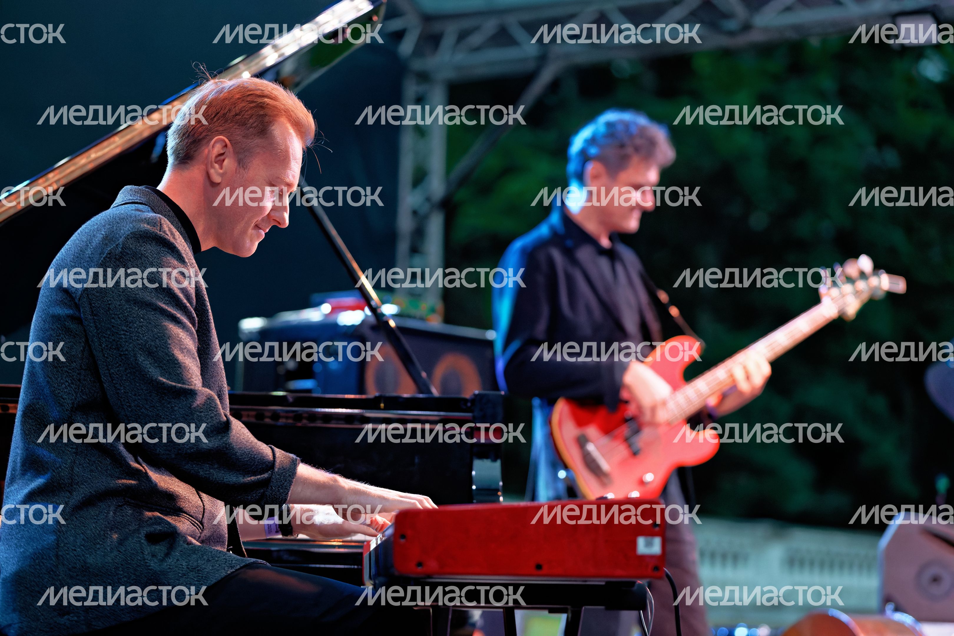 Аглая Шиловская и LRK trio на фестивале «Джазовые сезоны» в музее-заповеднике «Архангельское» округа Красногорск Аглая Шиловская и LRK trio на фестивале «Джазовые сезоны» в музее-заповеднике «Архангельское» округа Красногорск