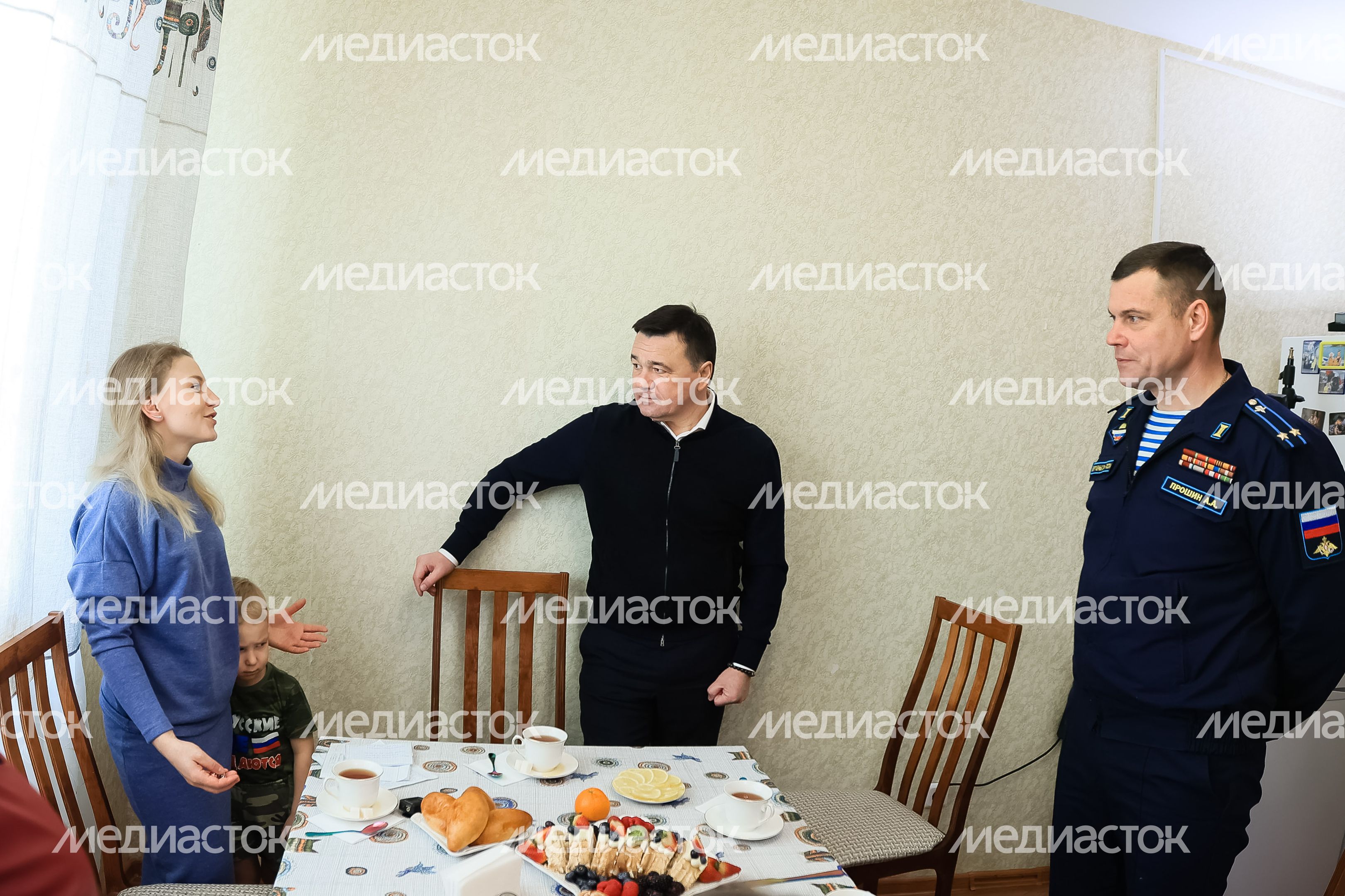 Встреча губернатора с супругами офицеров, участвующих в СВО