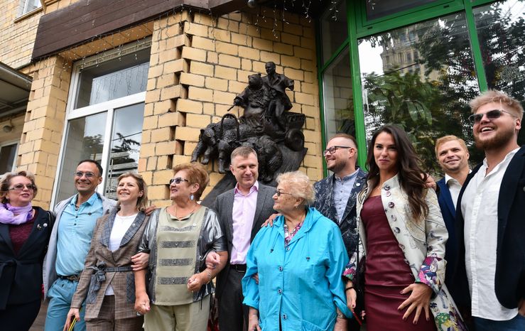 Открытие мемориальной доски в честь народного артиста СССР Валентина Филатова