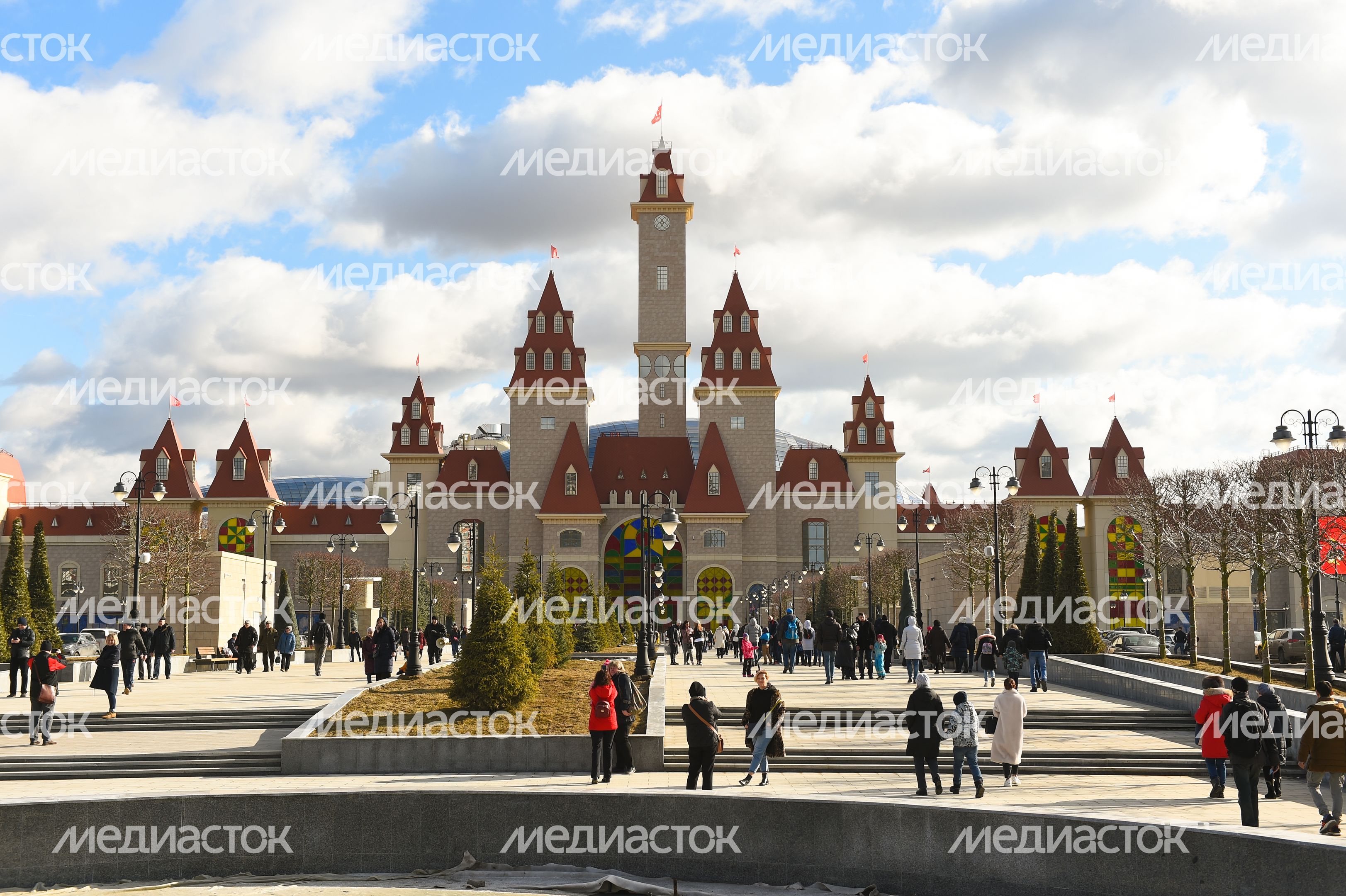 Открытие парка развлечений «Остров мечты» в Москве