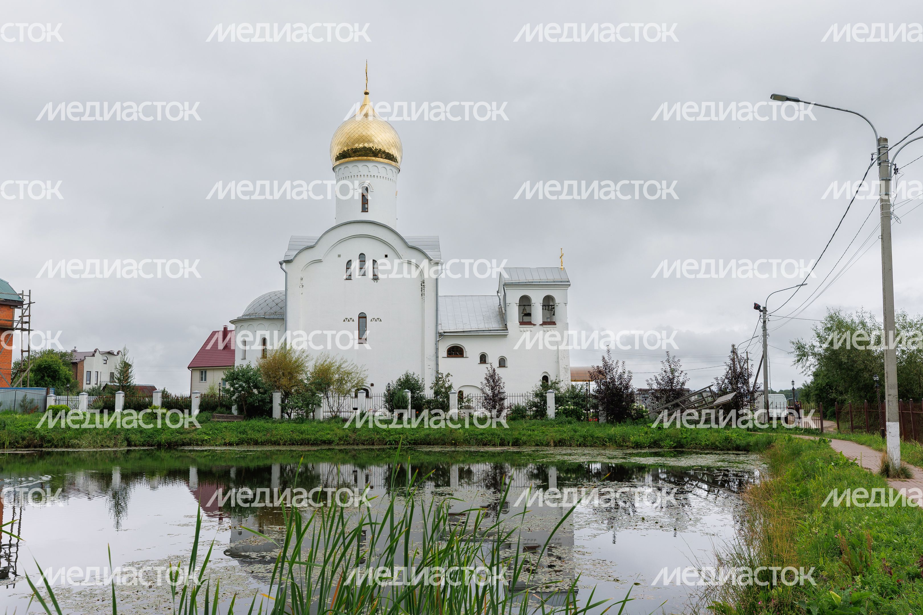 Храм Рождества Пресвятой Богородицы в поселке Поварово округа Солнечногорск