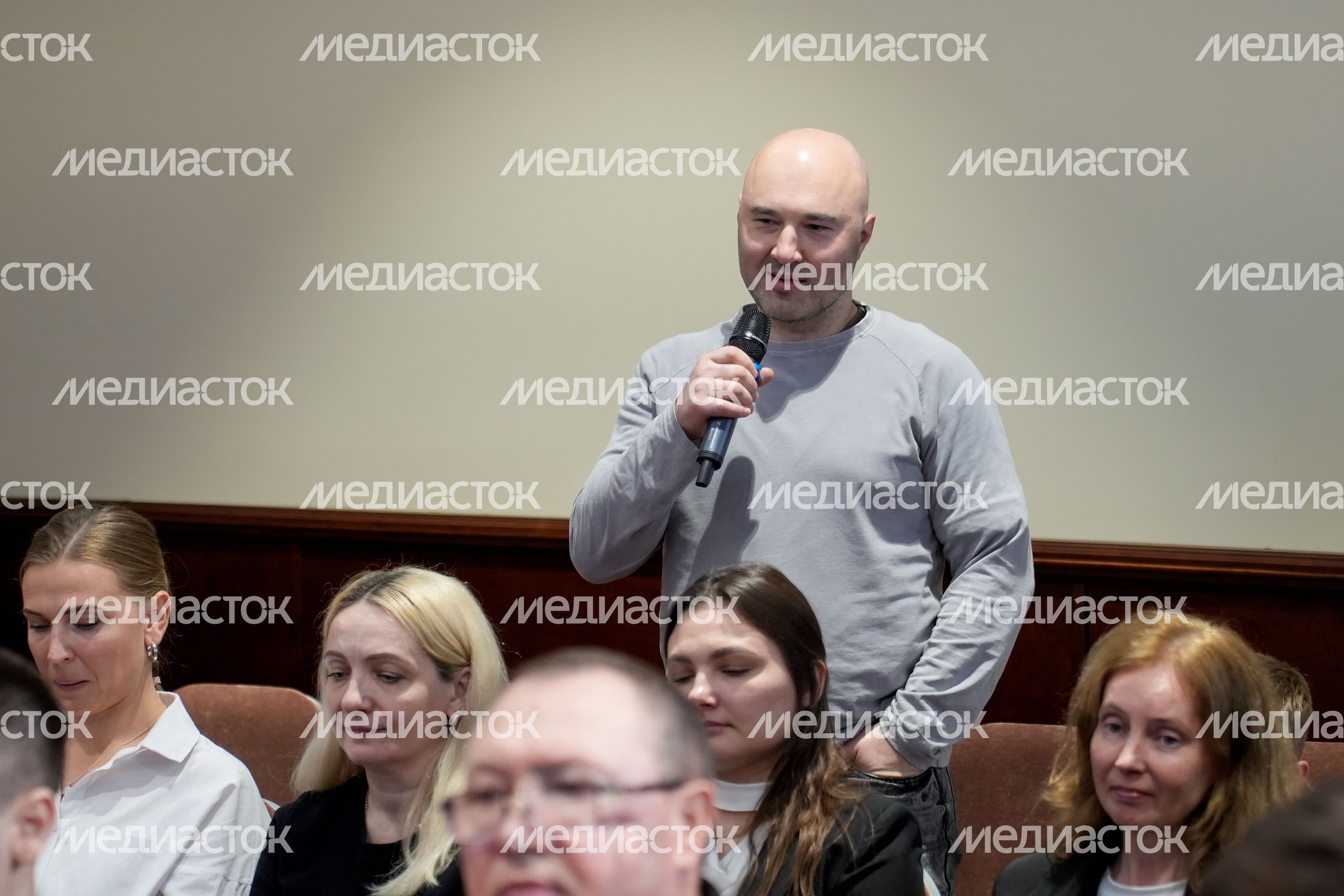 Ветераны СВО и семьи погибших героев в Доме правительства Московской области Ветераны СВО и семьи погибших героев в Доме правительства Московской области