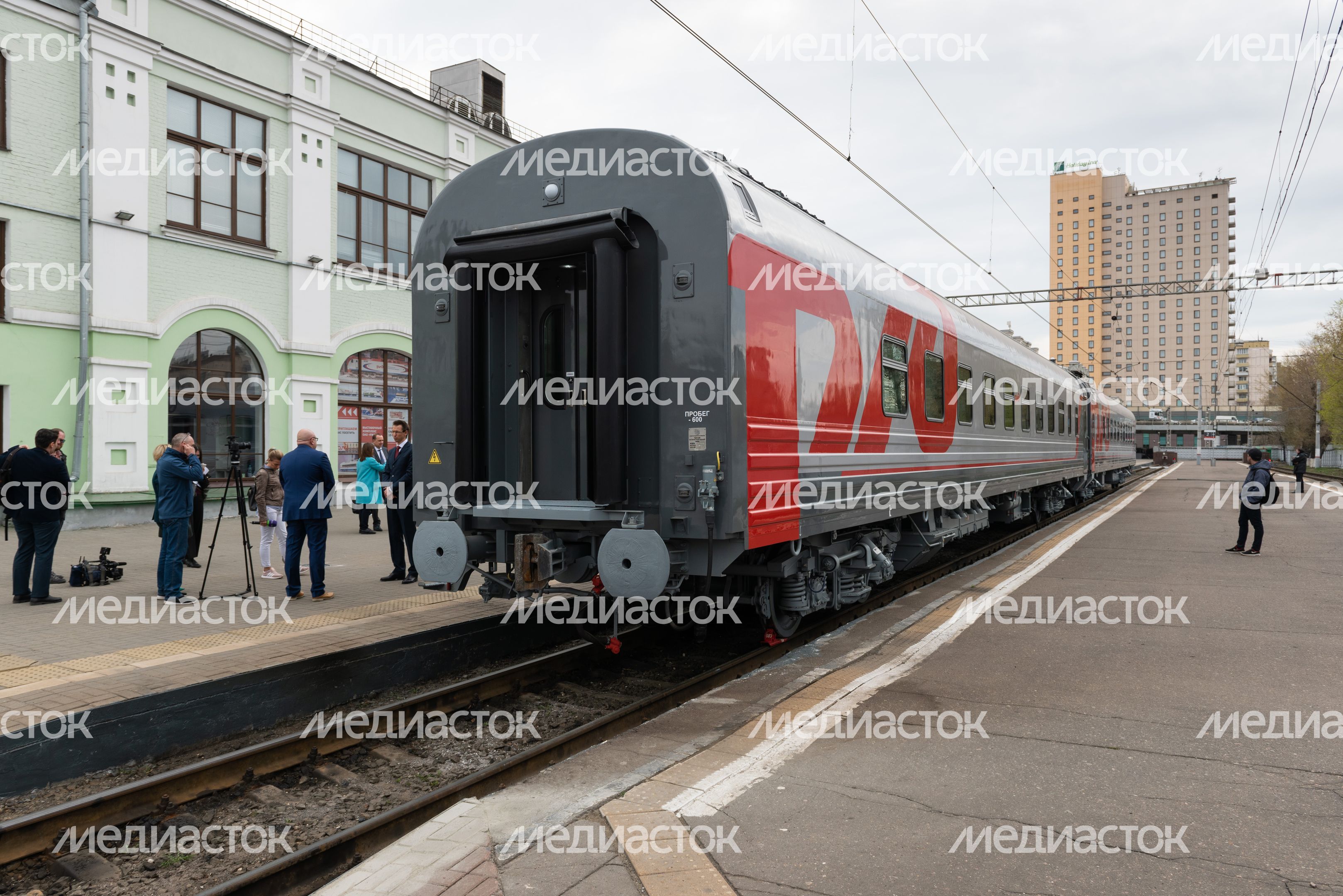 Новый вагон‑купе РЖД с душем и холодильником