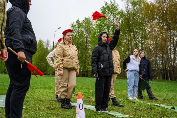 Военно-патриотическая игра «Юнармия, вперед!», посвященная Дню Победы, в Горках Ленинских