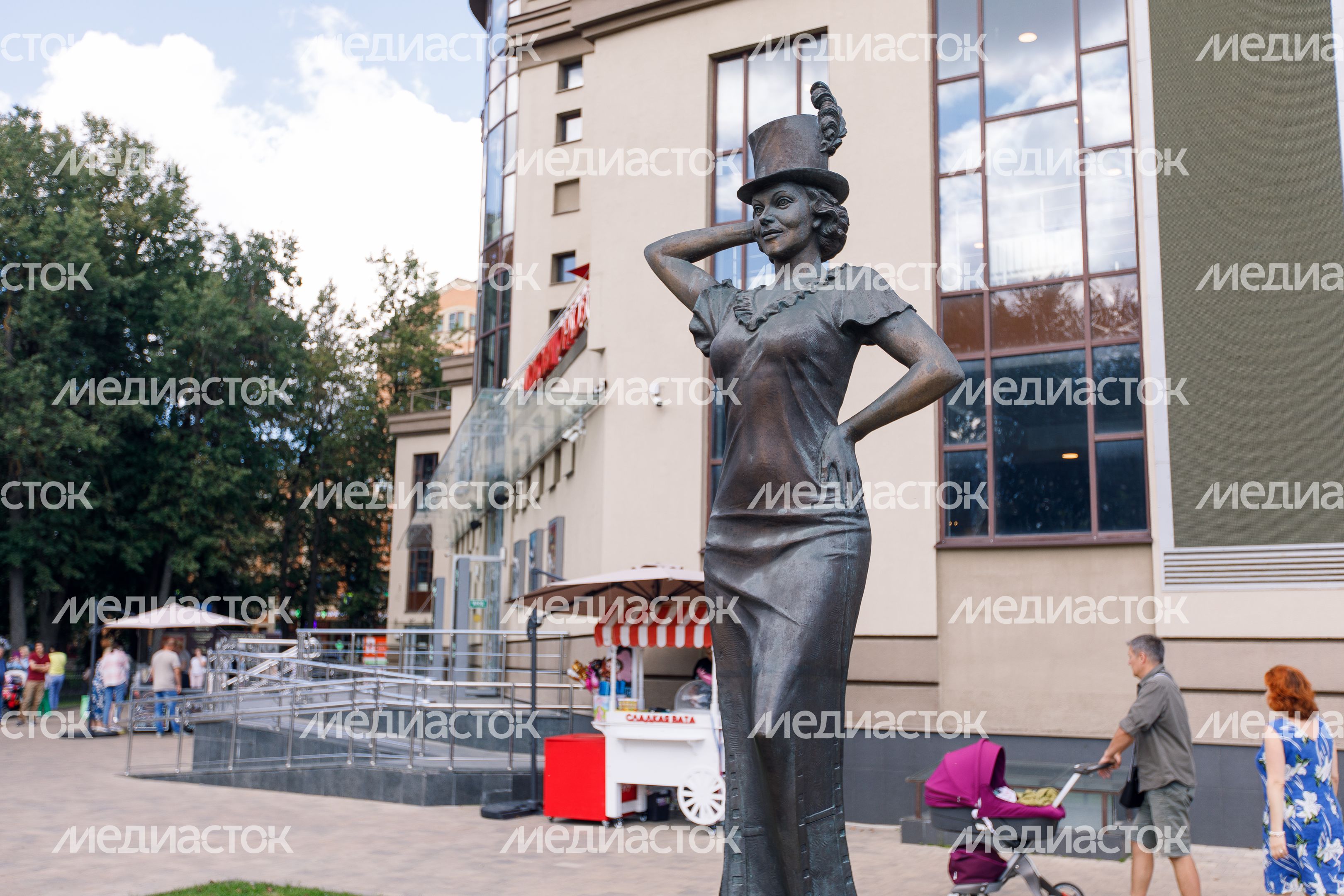 Звенигород. Скульптура Любови Орловой Звенигород. Скульптура Любови Орловой