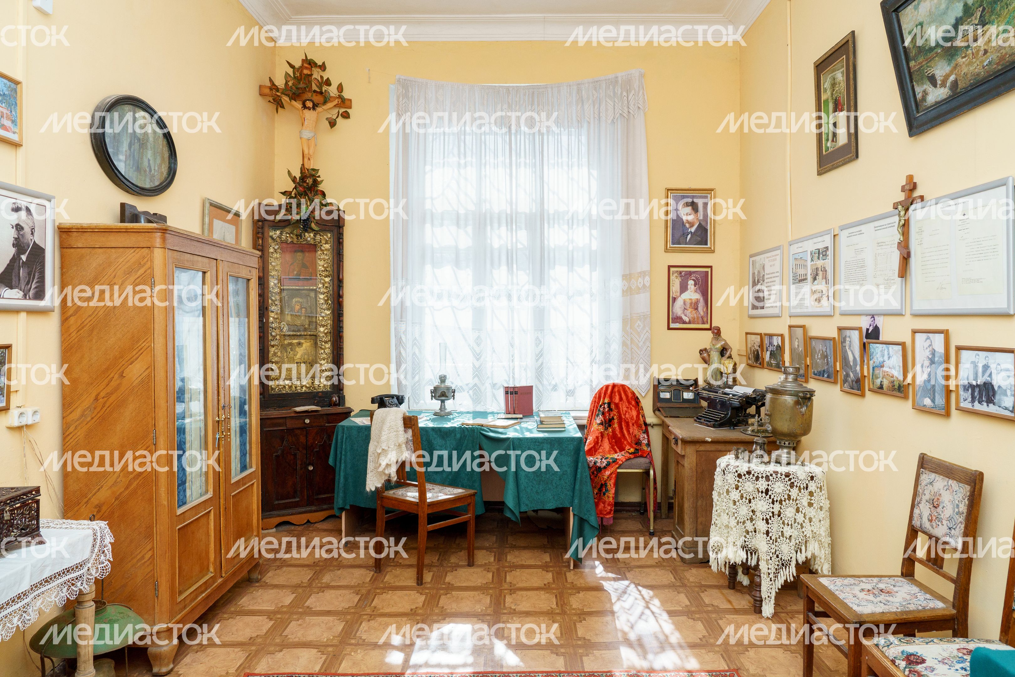 Жуковский. Пантелеимоновский Благовест. Кабинет писателя Н.Д. Телешова Жуковский. Пантелеимоновский Благовест. Кабинет писателя Н.Д. Телешова