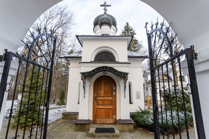 Сергиев Посад. Сергиевский храм. Осень